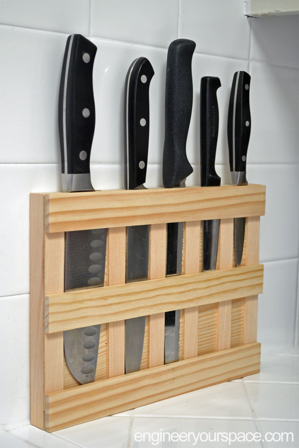 DIY wall mounted wood knife rack