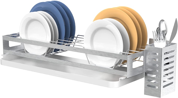 A dish drying rack with plates Description automatically generated